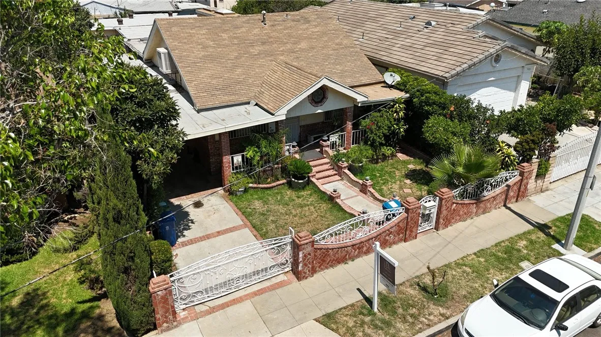 431 N Workman Street, San Fernando, California 91340 home-pic-1